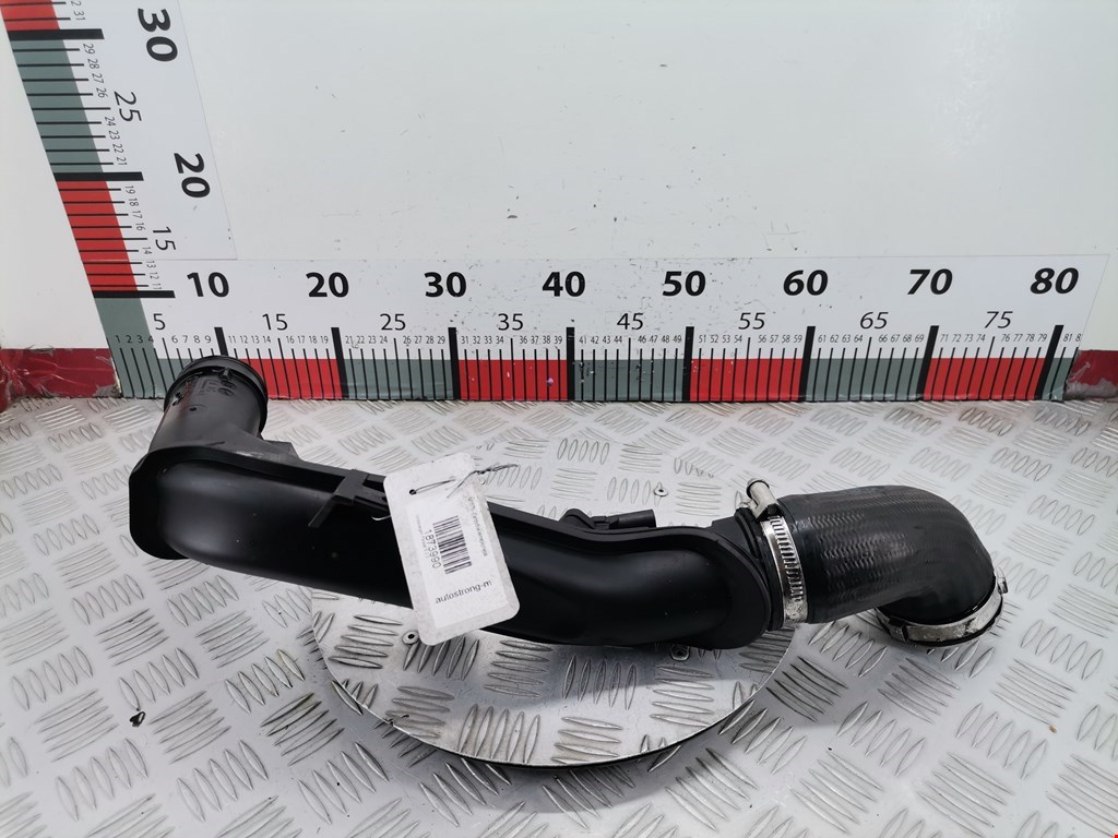 Патрубок интеркулера VOLKSWAGEN Passat B6 2005-2011