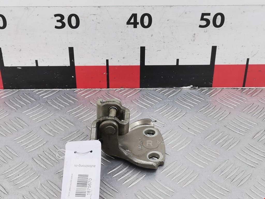 Петля двери задней правой Honda Pilot 1 (2002-2008)