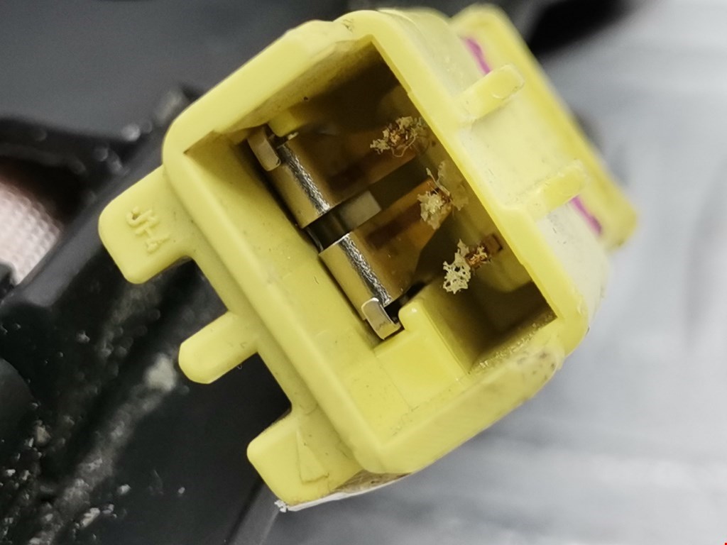 Подушка безопасности боковая (в сиденье) VOLKSWAGEN Touran 2003-2010