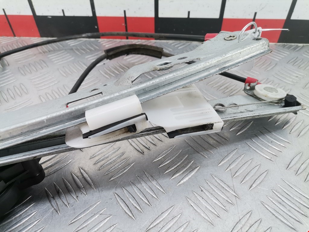 Стеклоподъемник передний левый FORD Fiesta 2008-2012