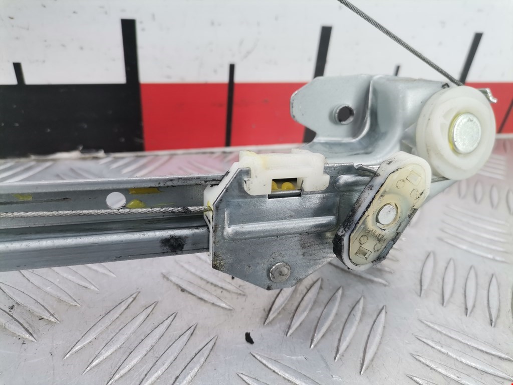 Стеклоподъемник задний левый OPEL Astra H/Family 2004-2015