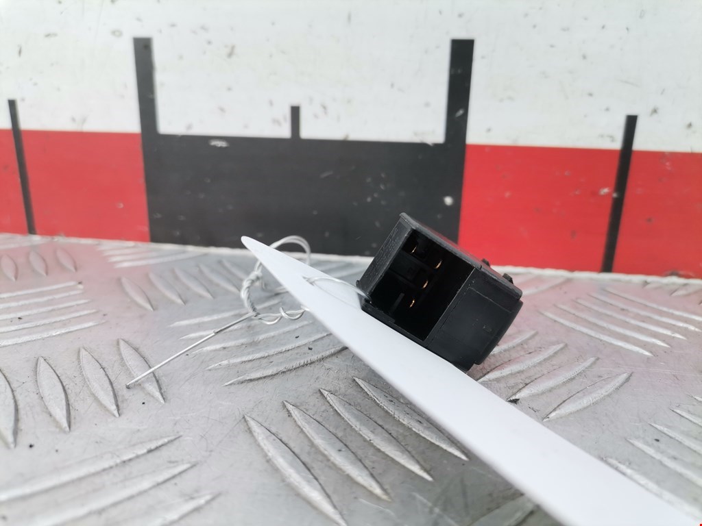 Кнопка стеклоподъемника VOLKSWAGEN Passat B5 1997-2005