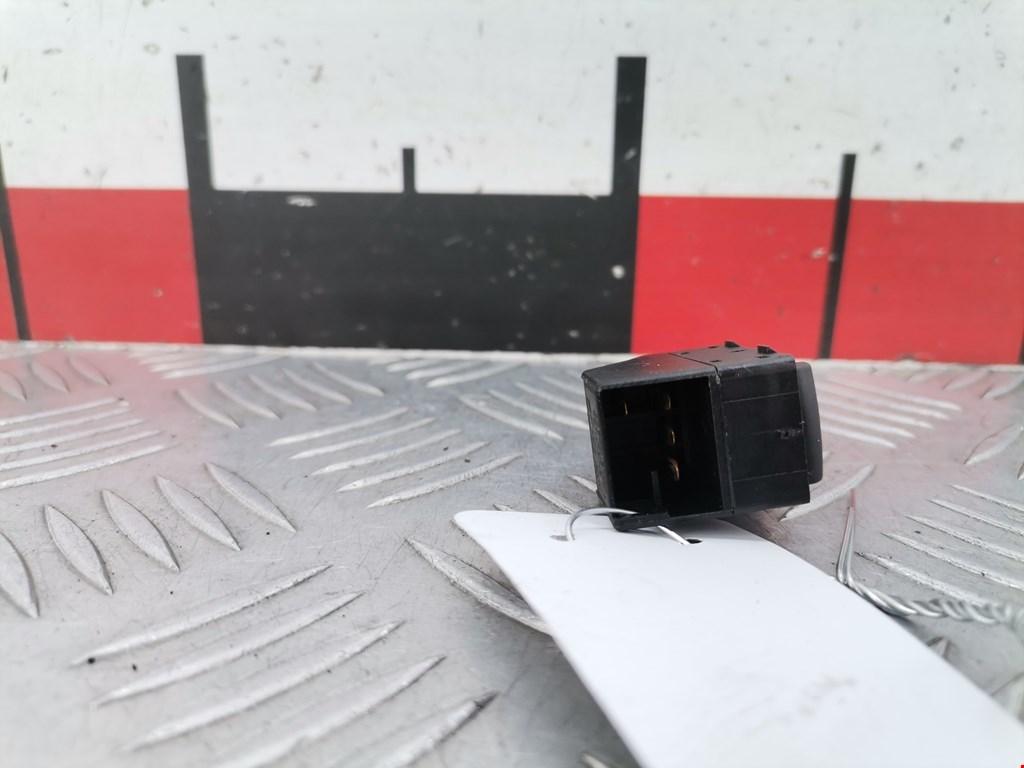 Кнопка стеклоподъемника VOLKSWAGEN Passat B5 1997-2005