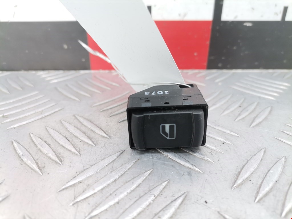 Кнопка стеклоподъемника VOLKSWAGEN Passat B5 1997-2005