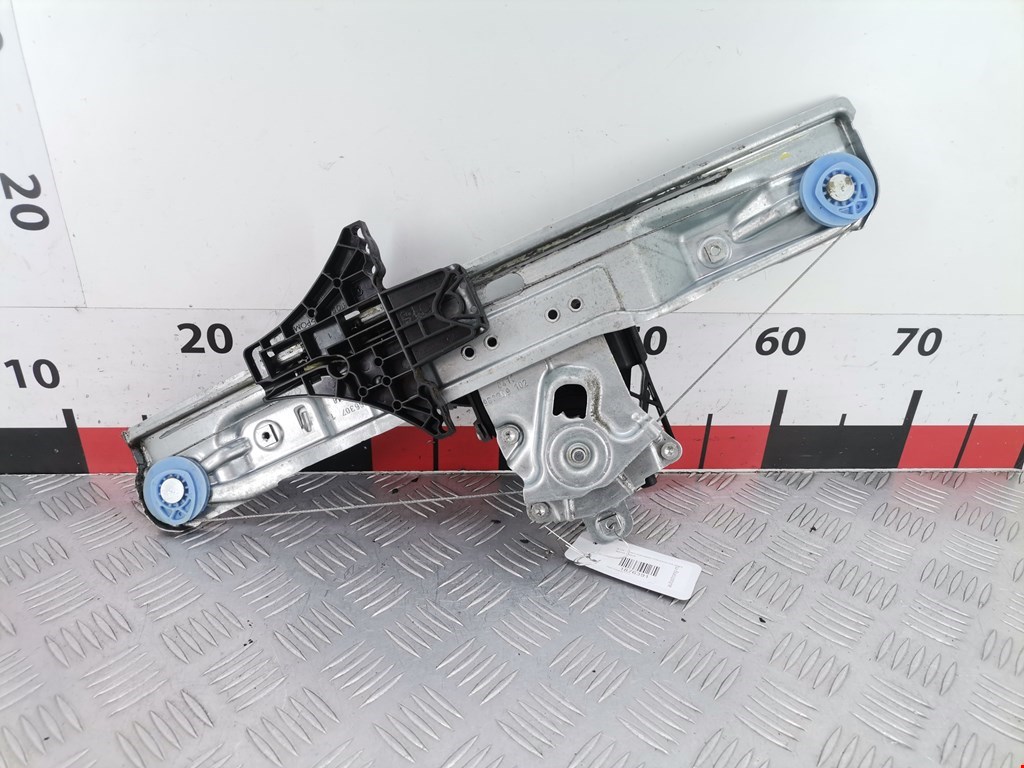 Стеклоподъемник задний правый OPEL Insignia 2008-2017