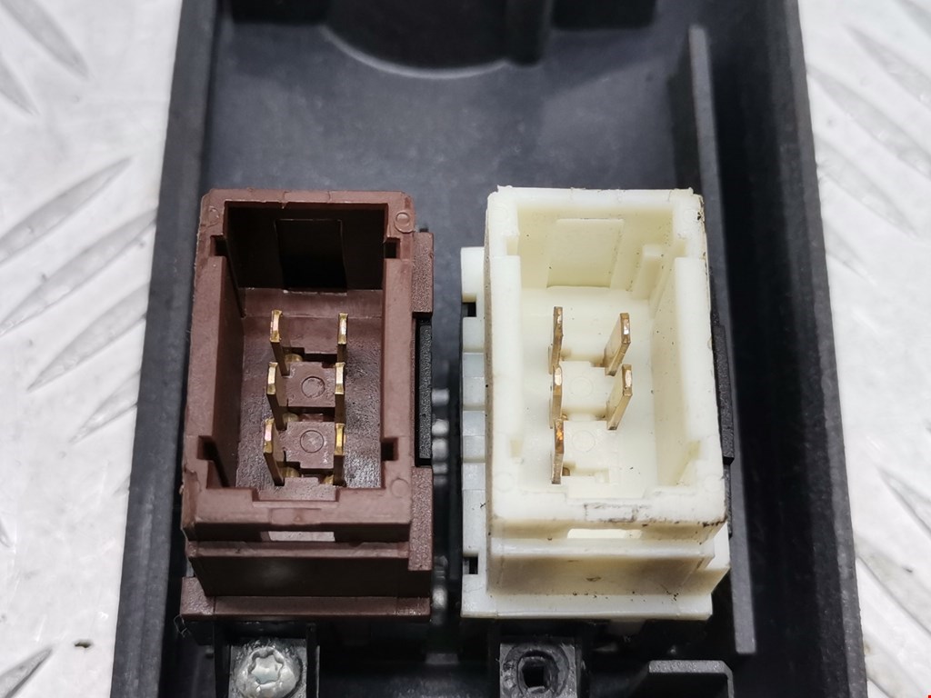 Блок управления стеклоподъемниками RENAULT Espace 1997-2003