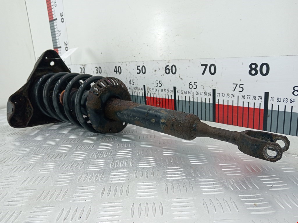 Амортизатор передний правый VOLKSWAGEN Passat B5 1997-2005