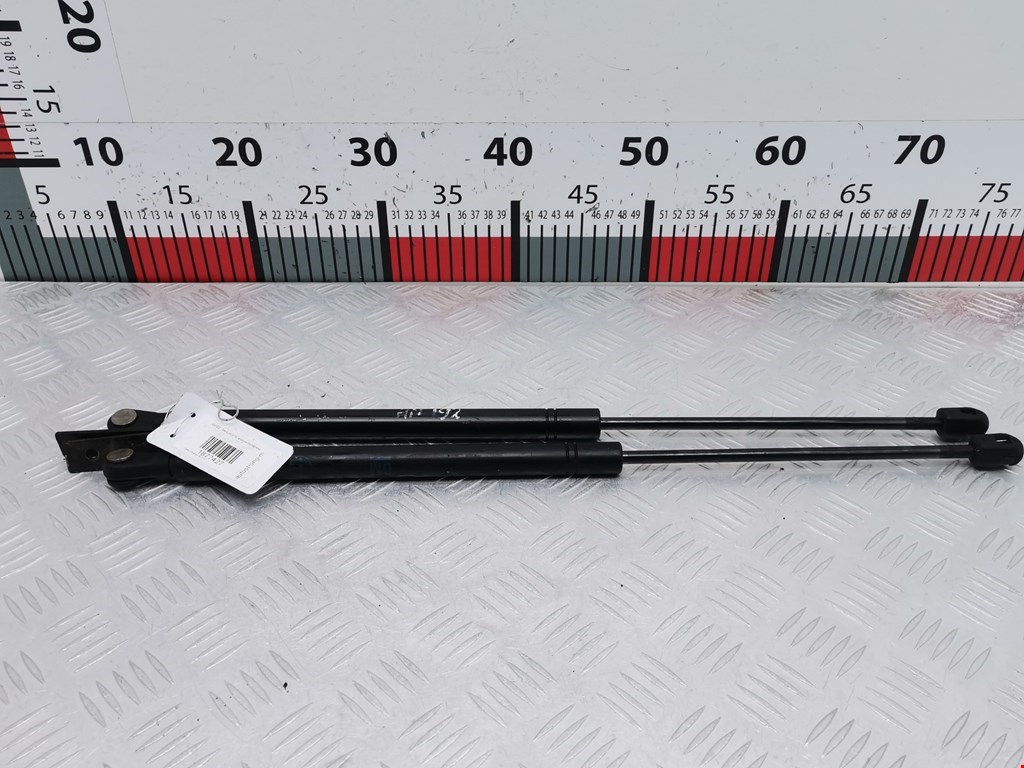 Амортизатор капота Opel Omega B (1994-2004)