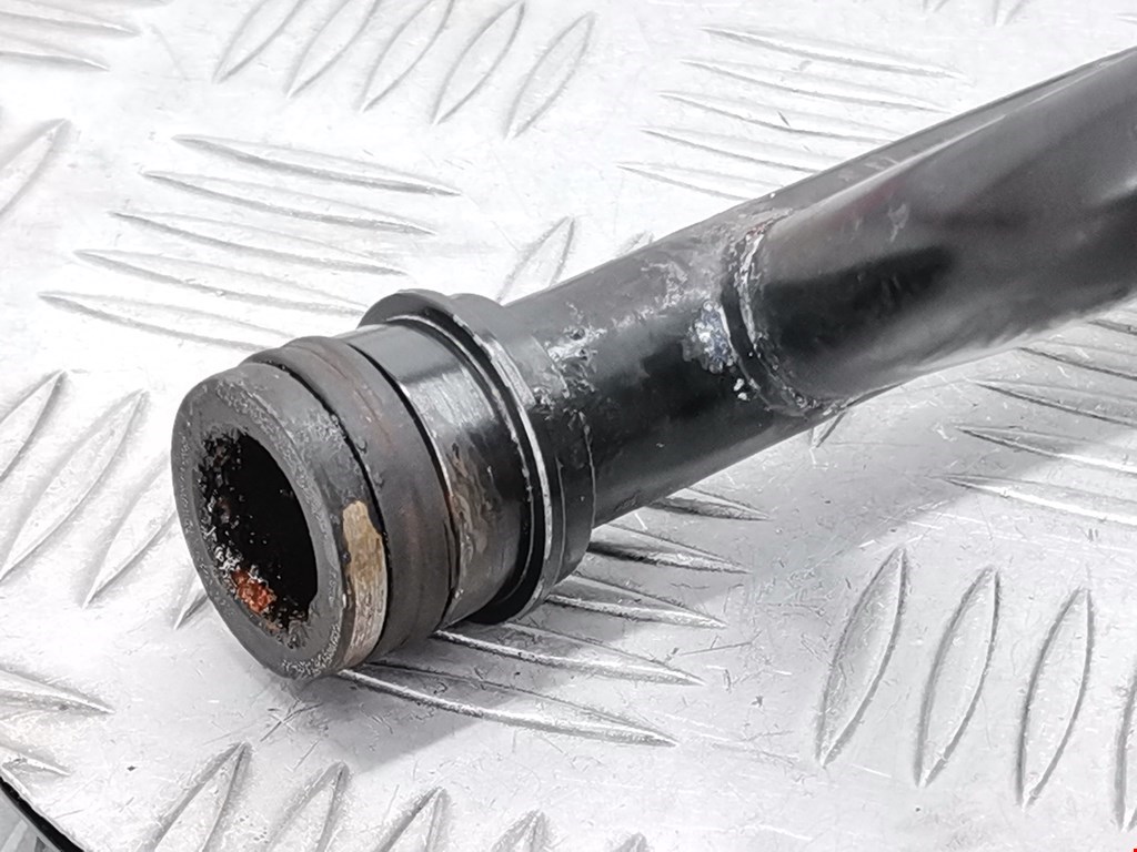 Патрубок VOLKSWAGEN Passat B6 2005-2011