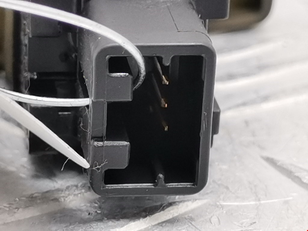 Кнопка аварийной сигнализации (аварийки) SUZUKI Splash 2008-2015