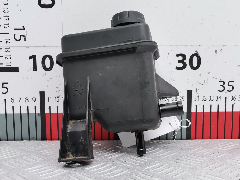 Бачок ГУР (гидроусилителя) MITSUBISHI Carisma 1995-1999