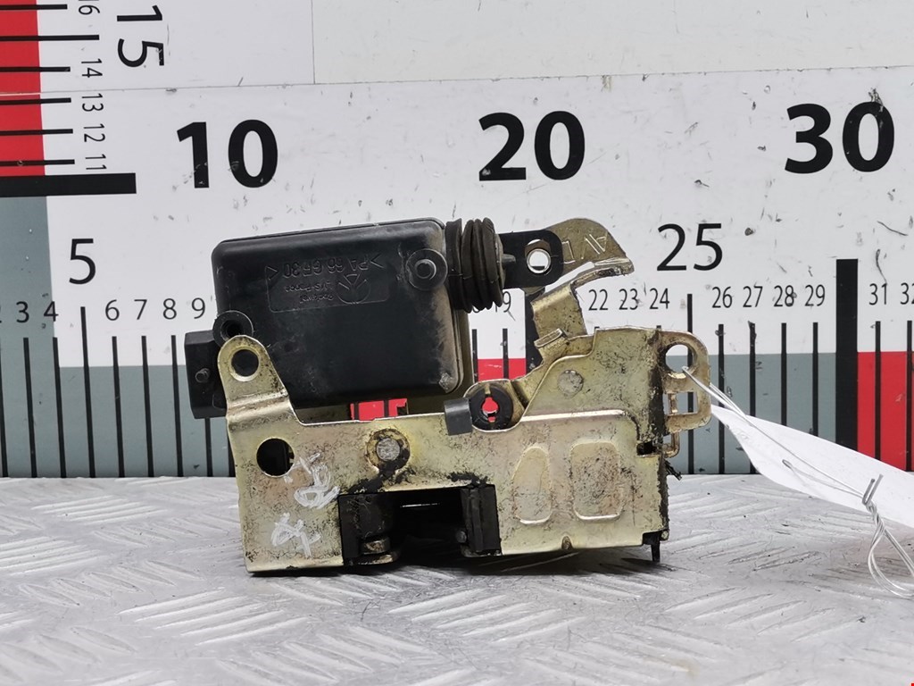 Замок двери задней правой RENAULT Espace 1997-2003