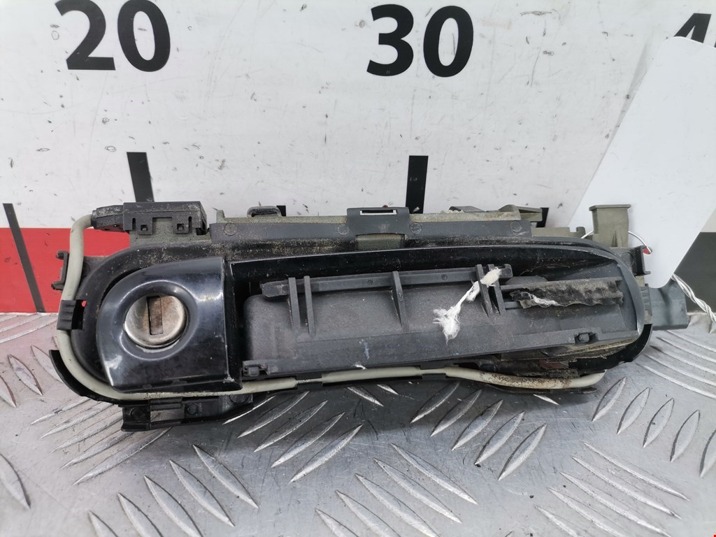 Ручка двери передней наружная правая AUDI A4 B5 1995-2001