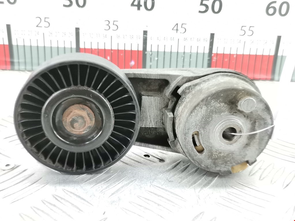 Натяжитель ремня генератора (приводного поликлинового ремня Opel Vectra C (2002-2008)