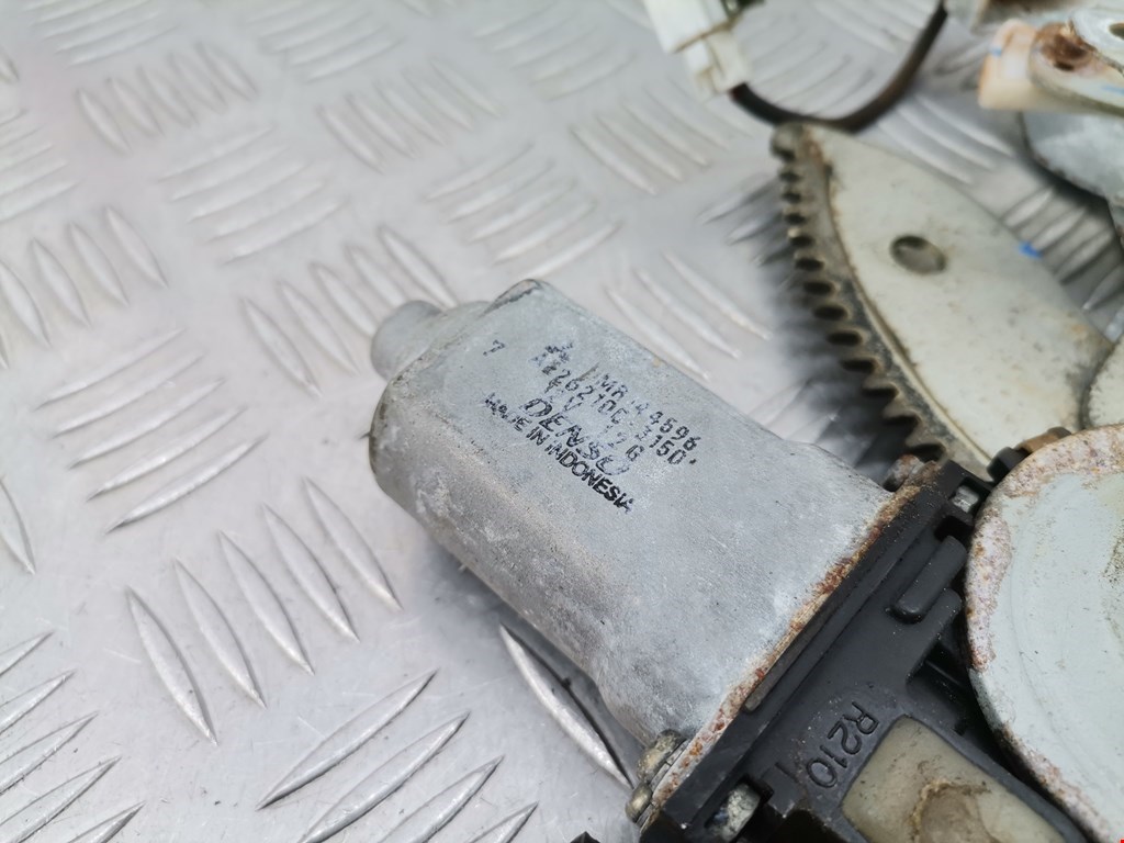 Стеклоподъемник передний правый MITSUBISHI L200 K6,K7 1996-2006