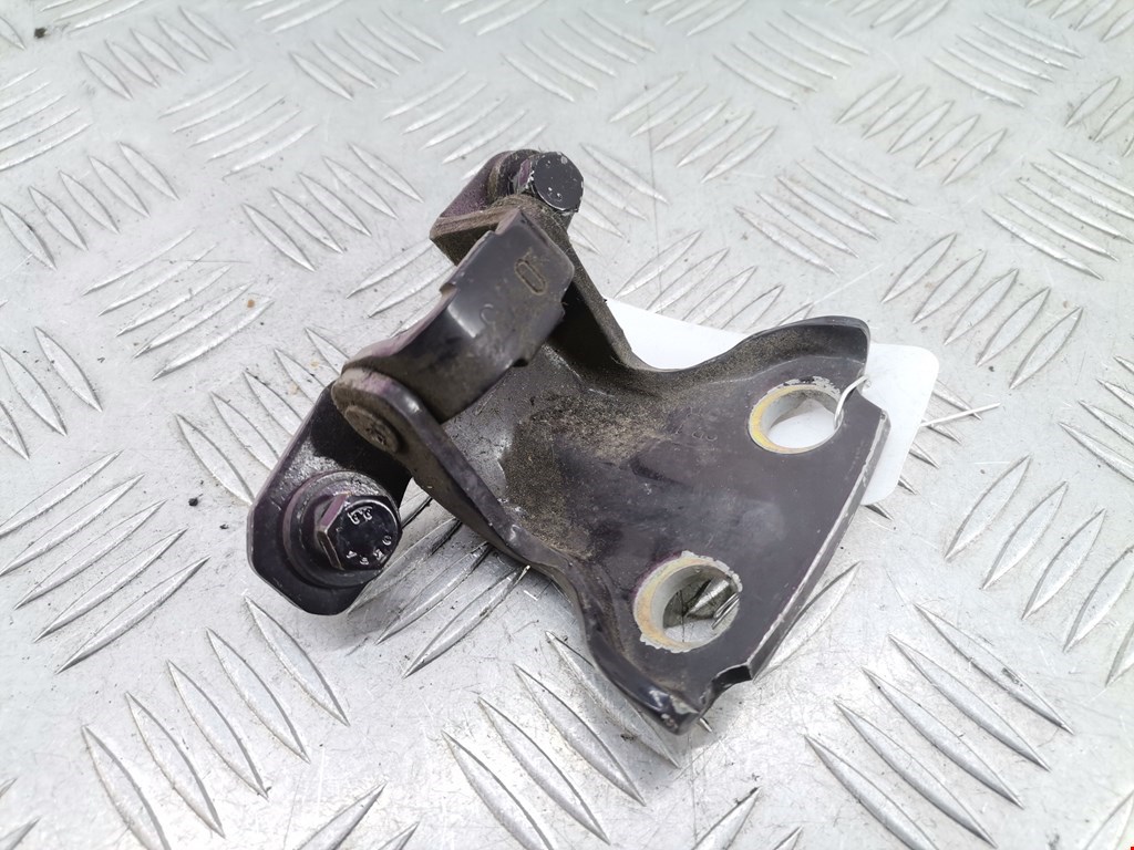 Петля двери задней левой Volvo S40 V40 1 (1996-2004)