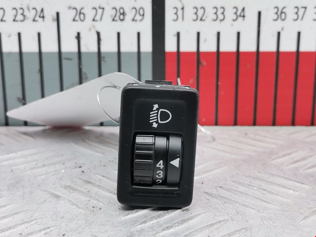 Кнопка корректора фар SUZUKI Splash 2008-2015