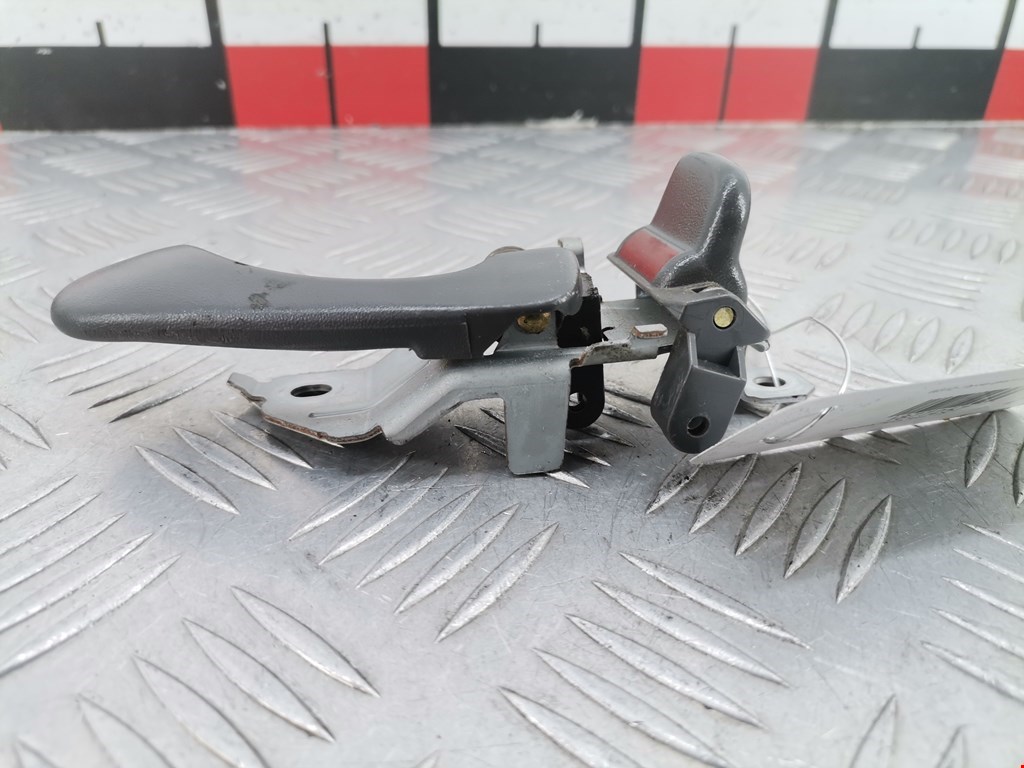 Ручка дверная передняя внутренняя правая MITSUBISHI Pajero Sport 1998-2008