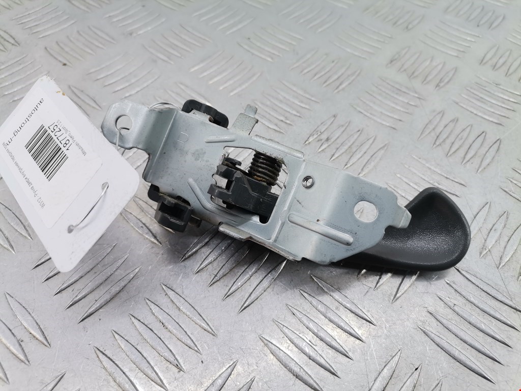 Ручка дверная передняя внутренняя правая MITSUBISHI Pajero Sport 1998-2008