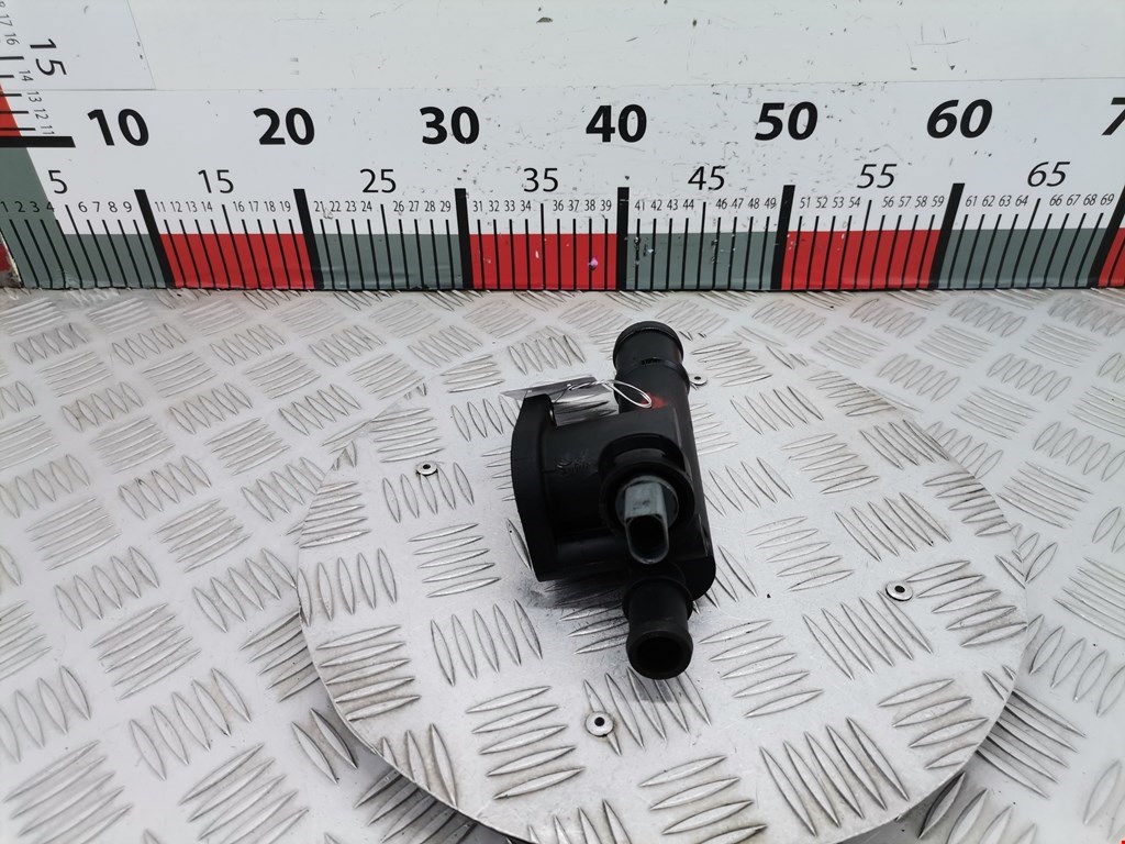 Тройник системы охлаждения VOLKSWAGEN Golf V 2003-2009