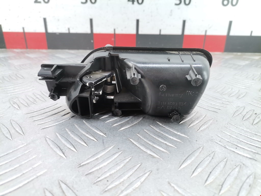 Ручка дверная задняя внутренняя правая VOLKSWAGEN Touran 2003-2010