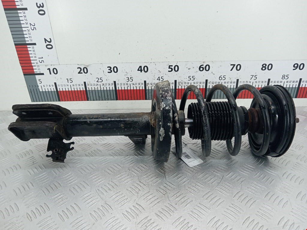 Стойка амортизатора переднего правого Opel Omega B (1994-2004)