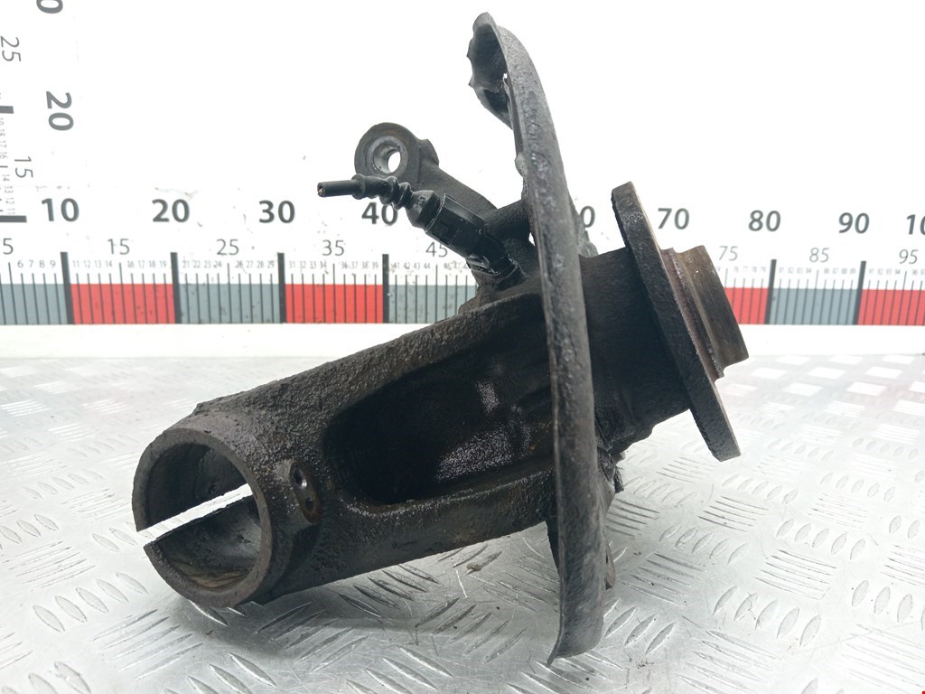 Ступица передняя левая VOLKSWAGEN Touran 2003-2010