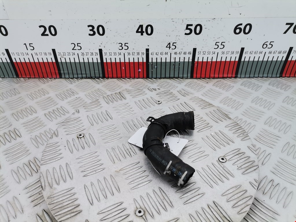 Патрубок системы охлаждения Peugeot 307 (2001-2008)