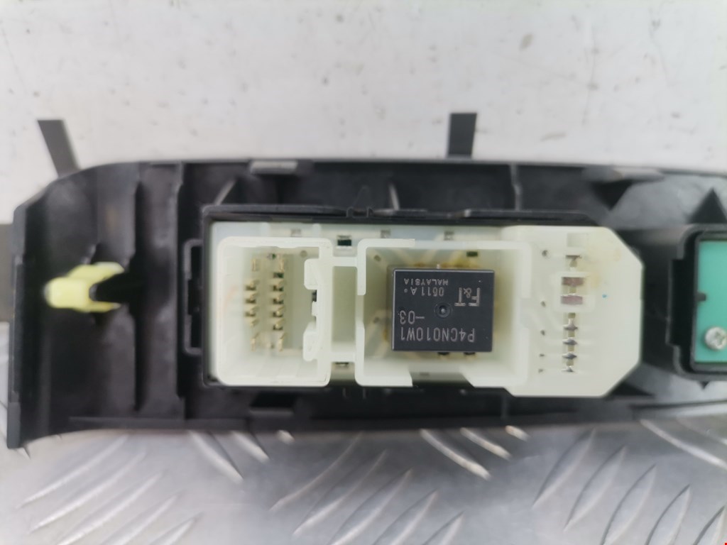 Кнопка стеклоподъемника LEXUS RX 300\330\350\400H 2003-2009