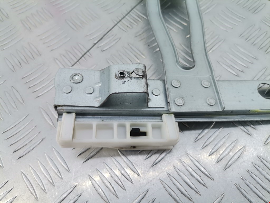 Стеклоподъемник задний правый CITROEN C3 2002-2009