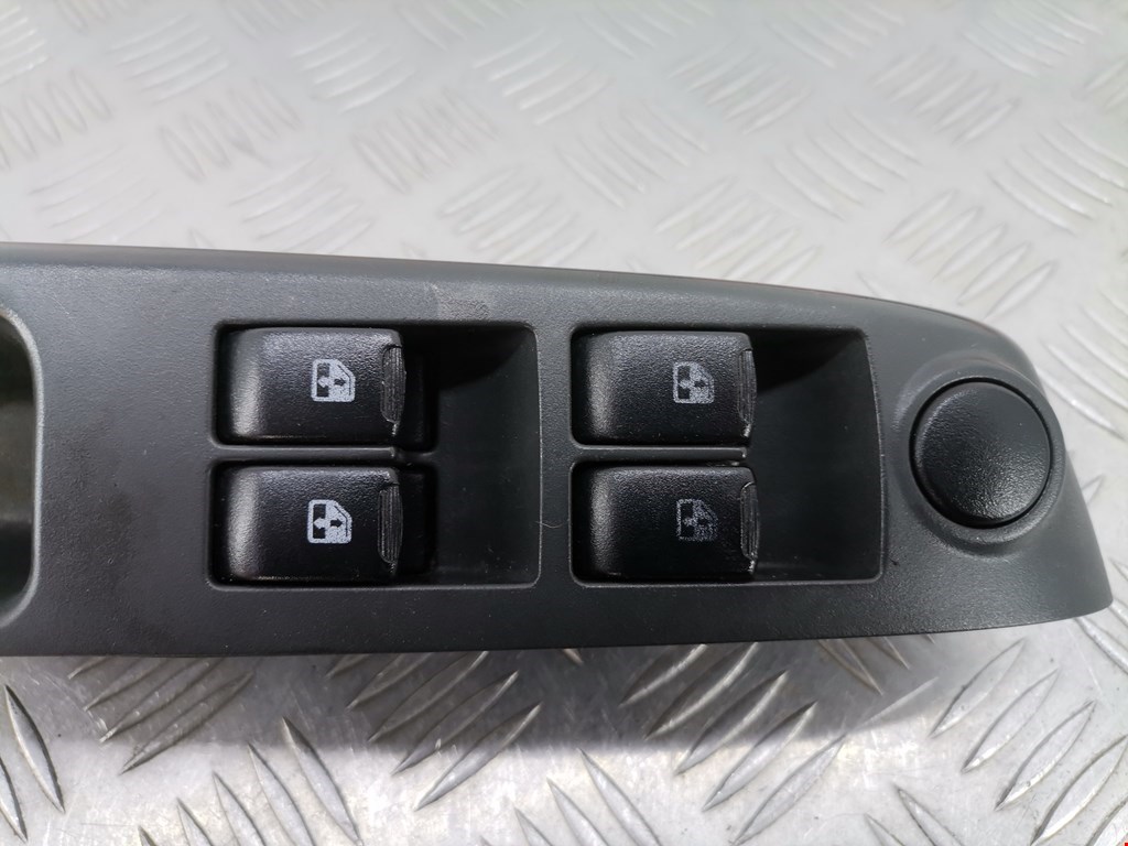 Блок управления стеклоподъемниками CHEVROLET Spark 2010-2015