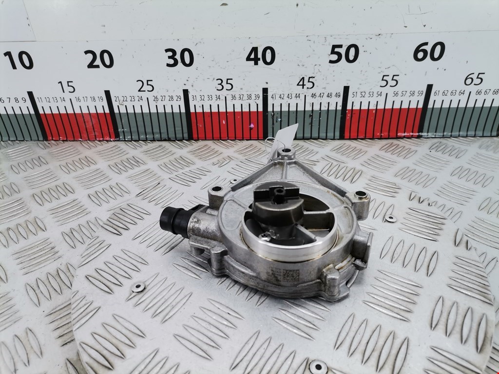 Насос вакуумный BMW 5-Series (F07/F10/F11/F18) (2009-2017)