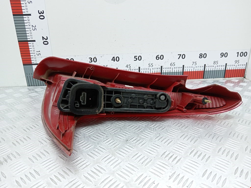 Фонарь задний левый PEUGEOT 206 1998-2012