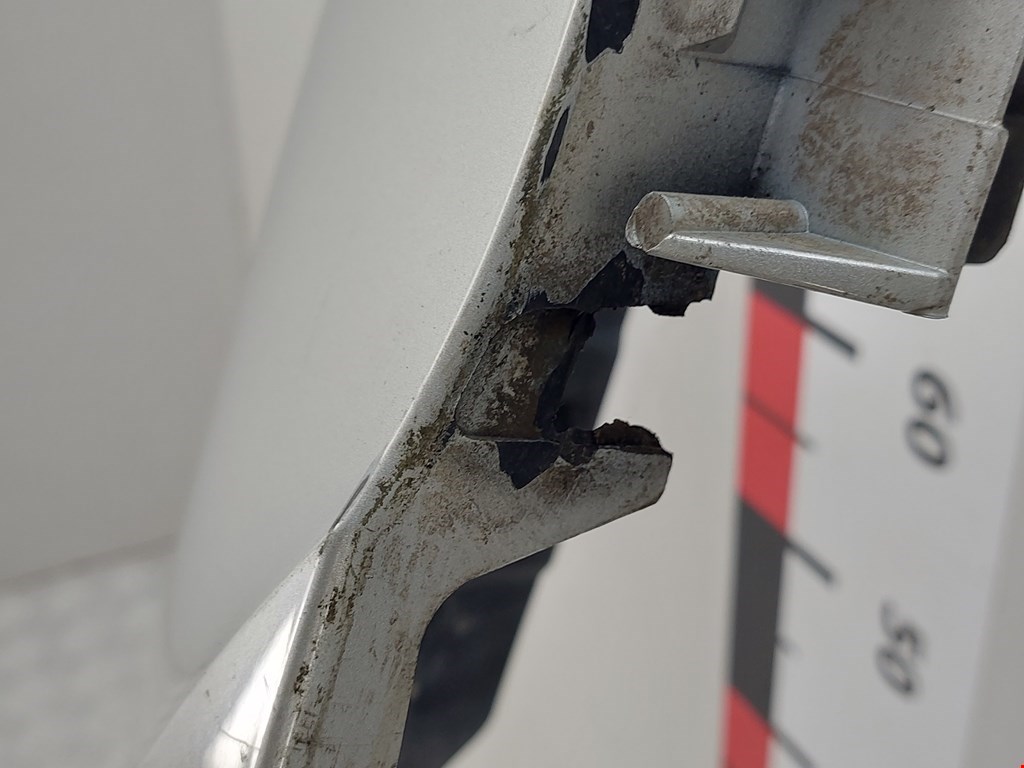 Крыло переднее правое RENAULT Laguna 2001-2007