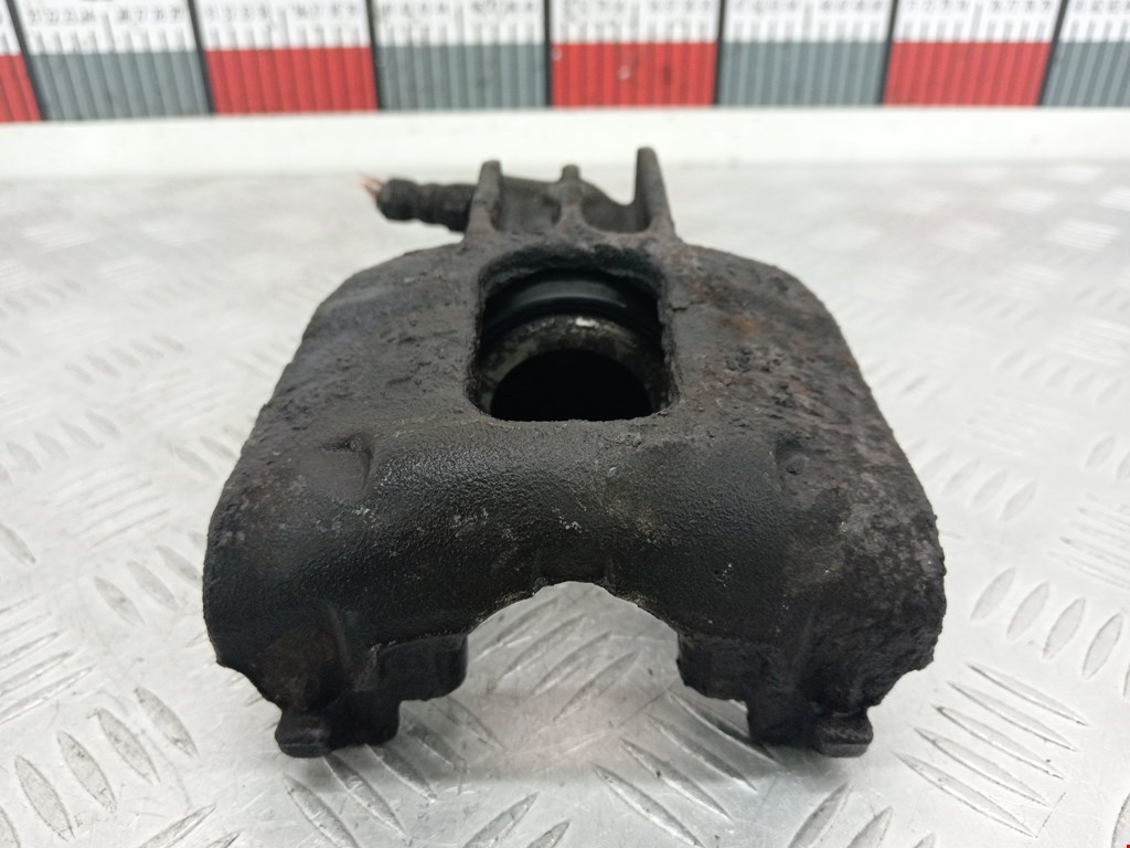 Суппорт передний правый FORD Focus I 1998-2005