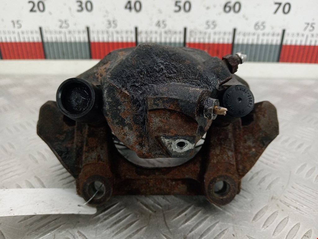 Суппорт передний левый VOLKSWAGEN Passat B5 1997-2005