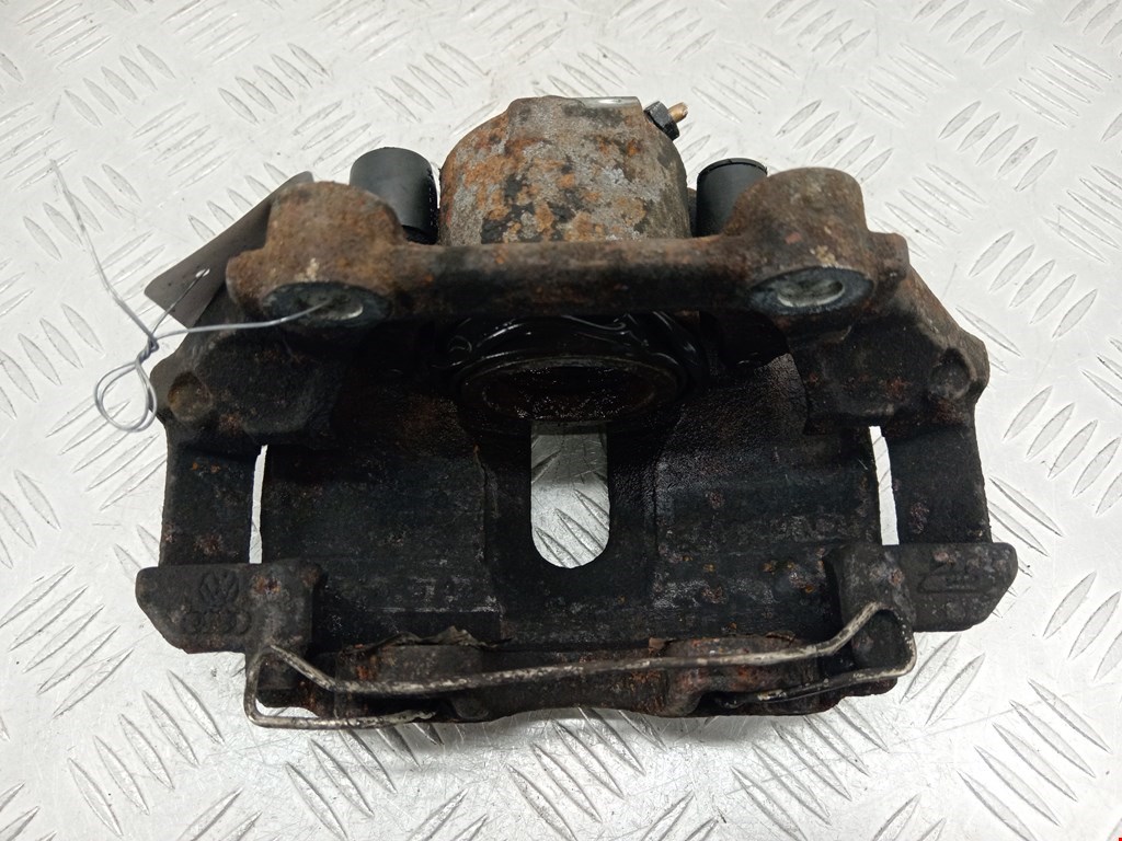 Суппорт передний левый VOLKSWAGEN Passat B5 1997-2005