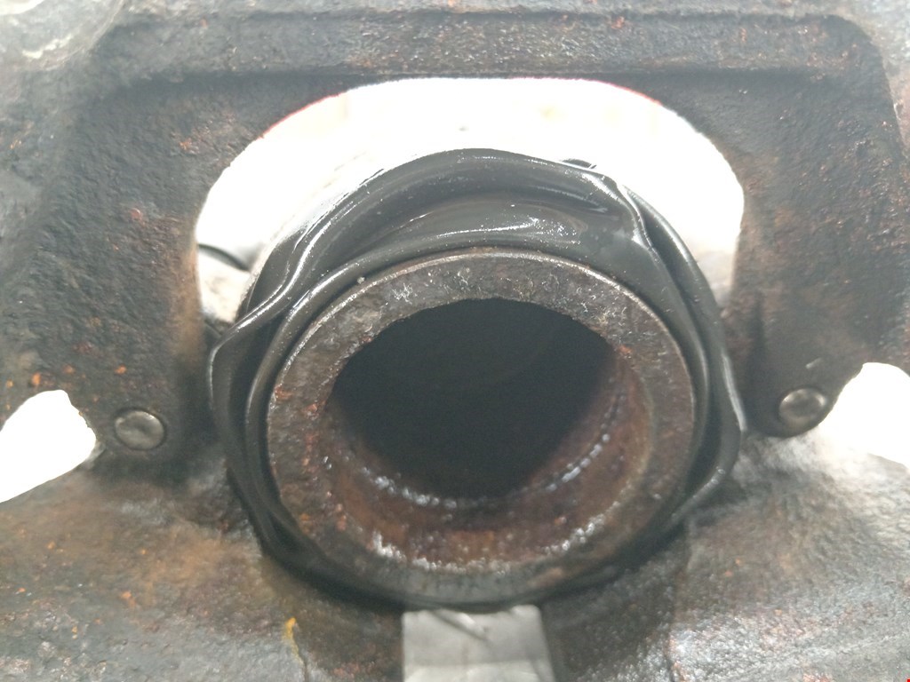 Суппорт передний левый VOLKSWAGEN Passat B5 1997-2005