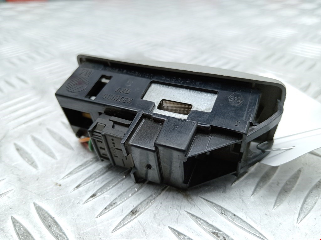 Плафон салонный (салона фонарь) RENAULT Espace 1997-2003