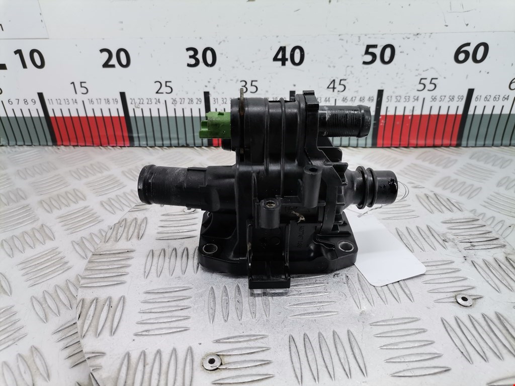 Корпус термостата FORD Focus II 2005-2011