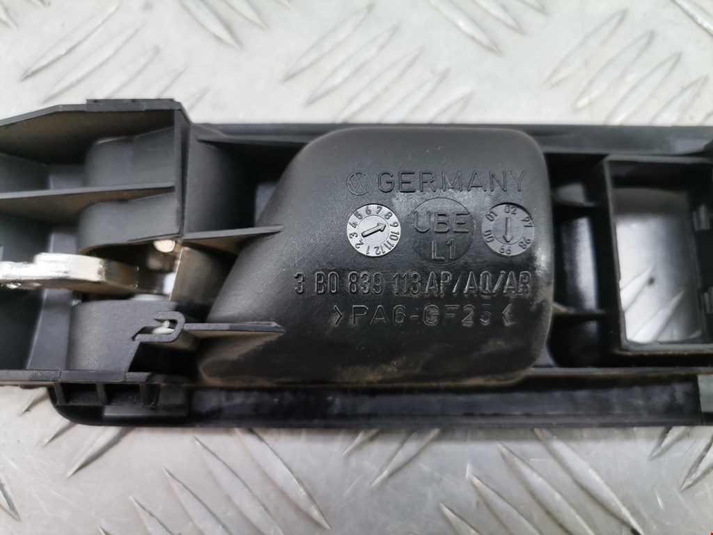 Ручка дверная задняя внутренняя левая VOLKSWAGEN Golf IV 1997-2003
