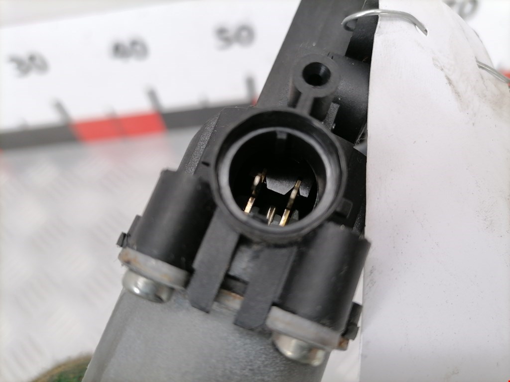 Моторчик (двигатель) стеклоподъемника HYUNDAI Santa Fe CM 2005-2012