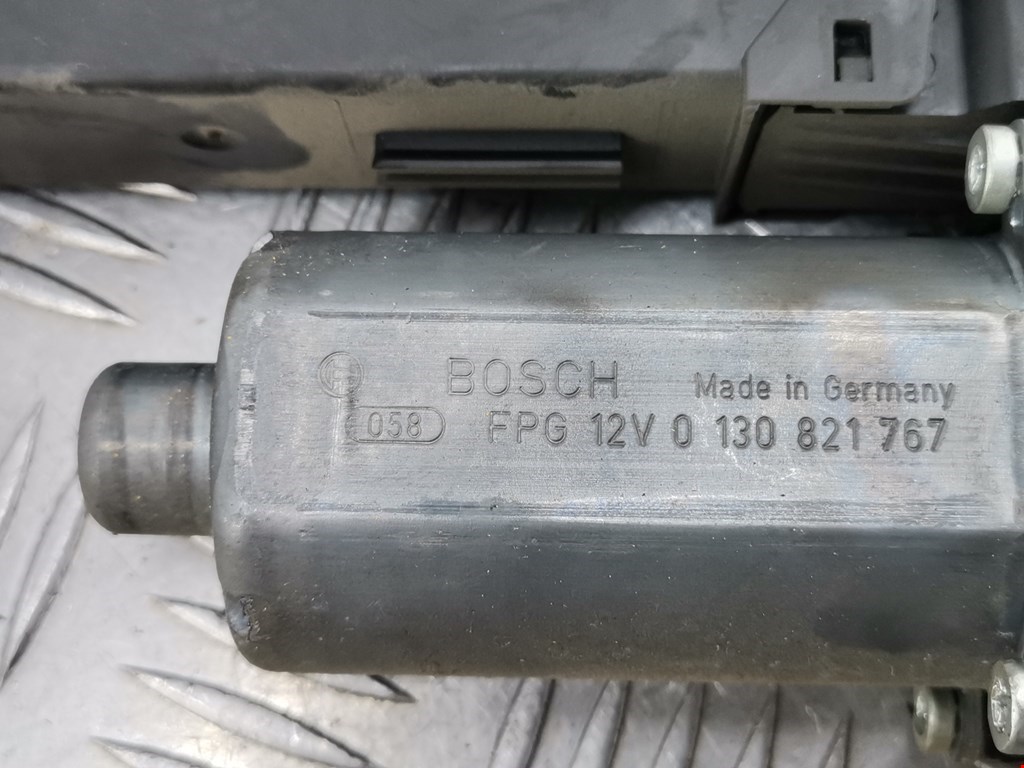 Стеклоподъемник задний левый AUDI A4 B7 2004-2007