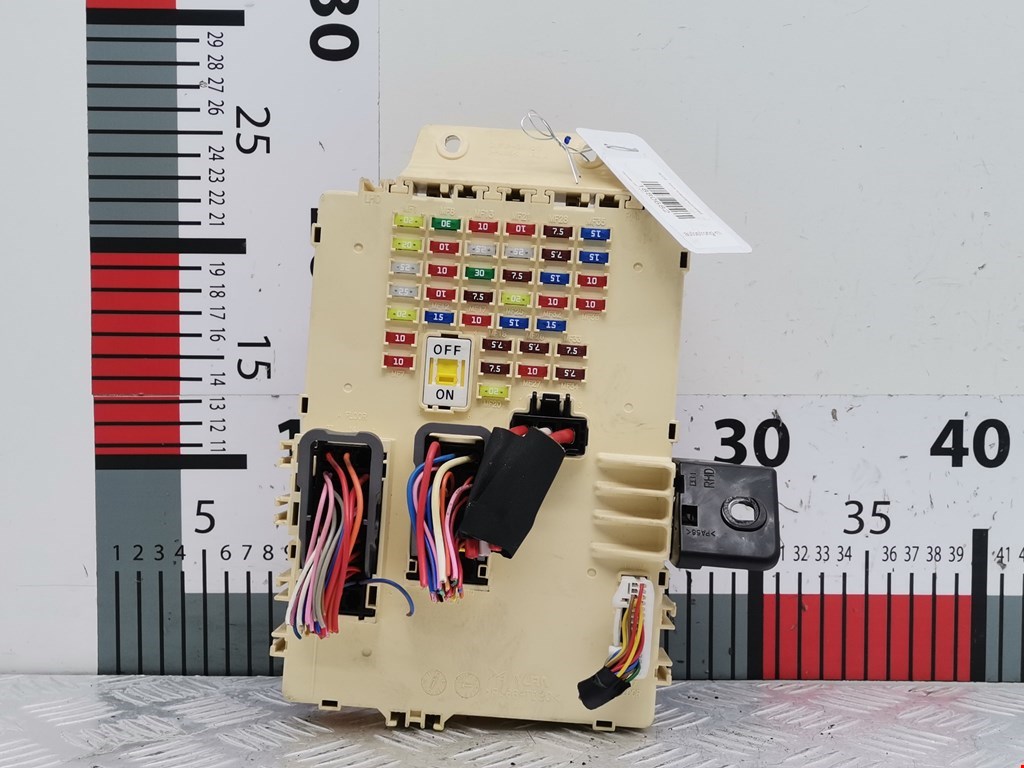 Датчик уровня в бачок омывателя HYUNDAI i40 2011-2019