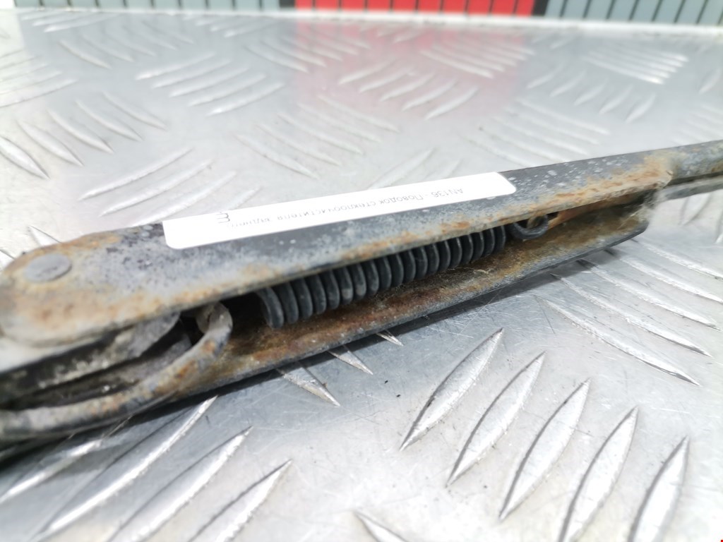 Поводок дворника задний (заднего) MITSUBISHI Space Star 1999-2006