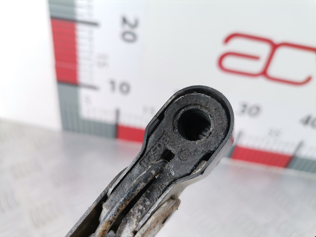 Поводок дворника задний (заднего) MITSUBISHI Space Star 1999-2006