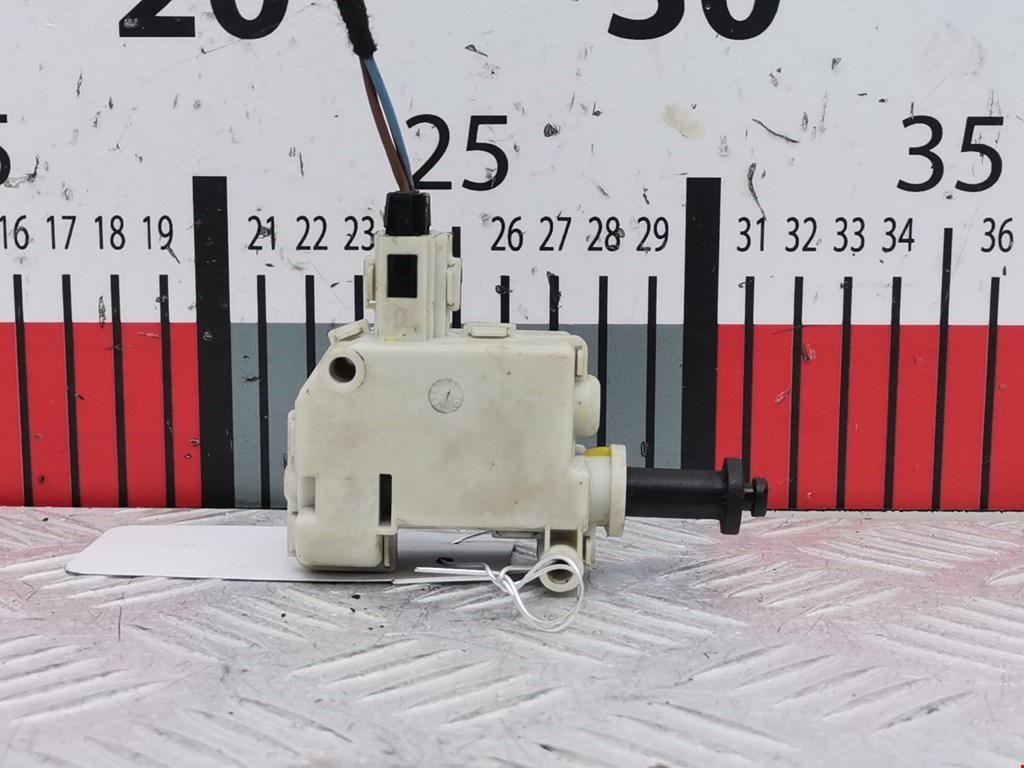 Активатор замка бензобака OPEL Astra H/Family 2004-2015