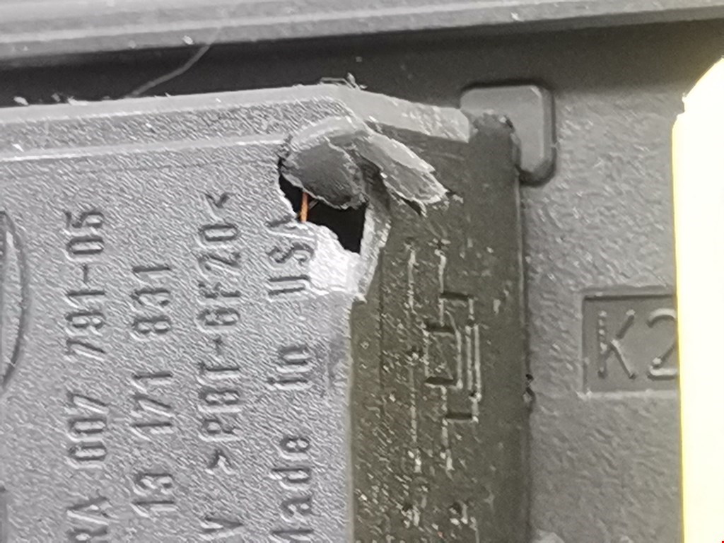 Датчик уровня в бачок омывателя OPEL Astra H/Family 2004-2015