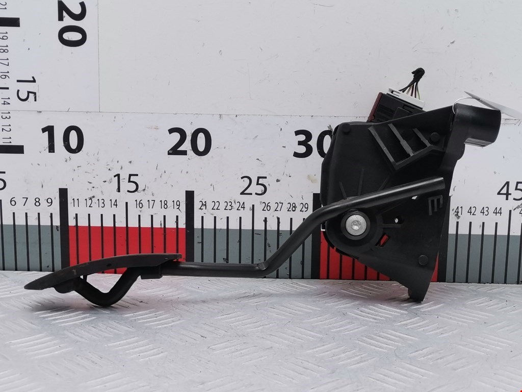 Педаль газа OPEL Astra H/Family 2004-2015