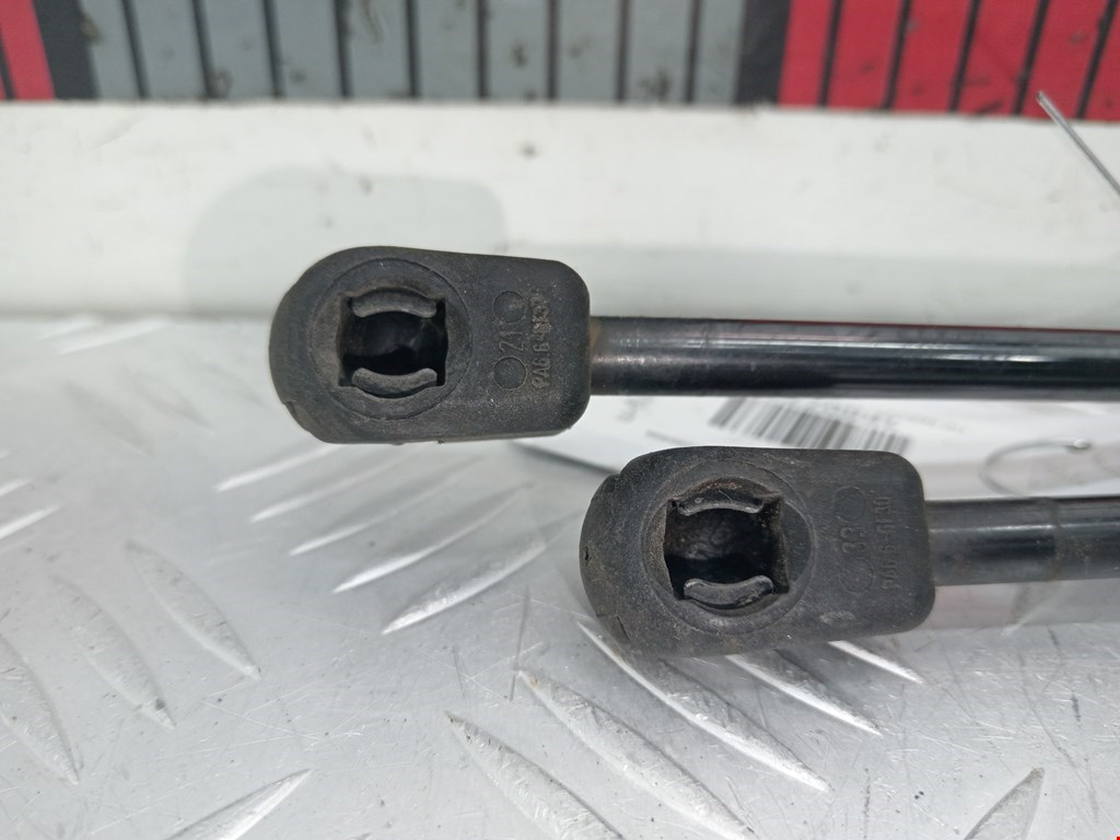 Амортизатор крышки (двери) багажника FIAT Sedici 2005-2014